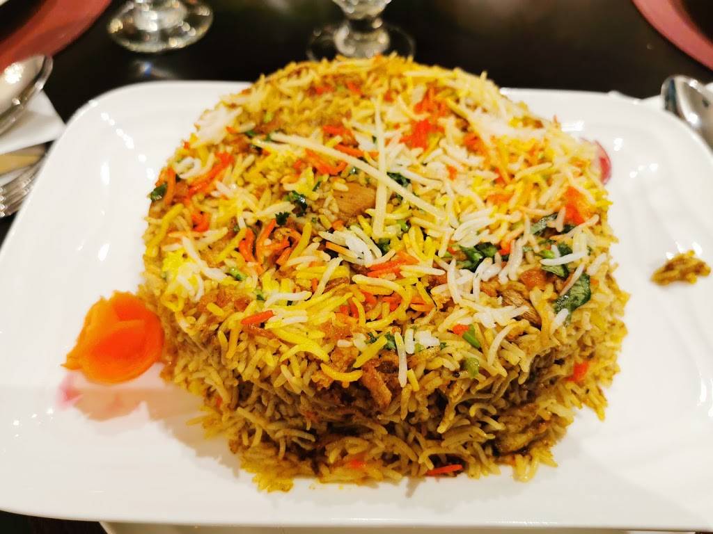 Sajna Restaurant and Banquet Hall | restaurant | 3120 Dixie Rd, Mississauga, ON L4Y 2A6, Canada | 9052323120 OR +1 905-232-3120