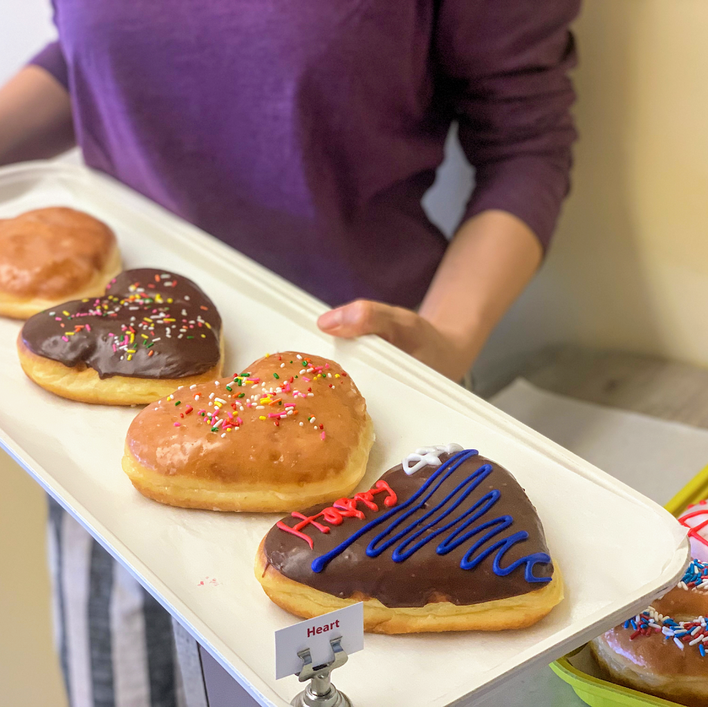 Happy Bagels & Donuts | restaurant | 9926 Lakewood Blvd, Downey, CA 90240, USA | 5628626292 OR +1 562-862-6292