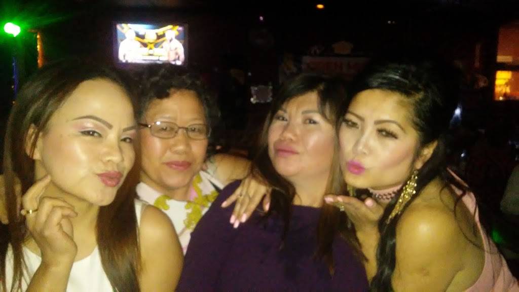 Pupraya Thai Restaurant | restaurant | 945 Rice St, St Paul, MN 55117, USA | 6513302371 OR +1 651-330-2371