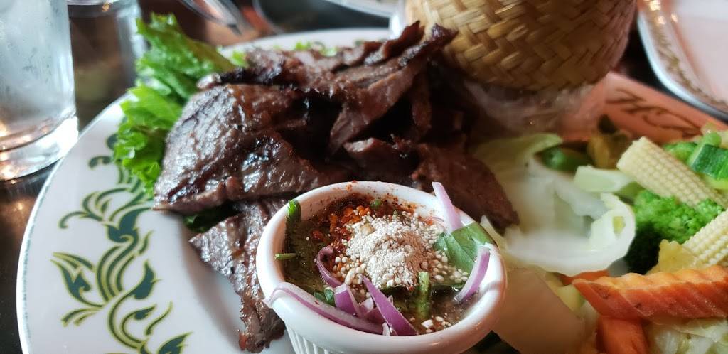 Neisha Thai Restaurant | meal delivery | 8027 Leesburg Pike #110, Vienna, VA 22182, USA | 7038833588 OR +1 703-883-3588