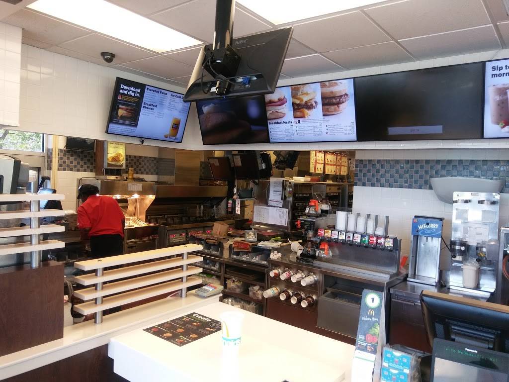 McDonalds | cafe | 36141 Lakeshore Blvd, Eastlake, OH 44095, USA | 4409180855 OR +1 440-918-0855