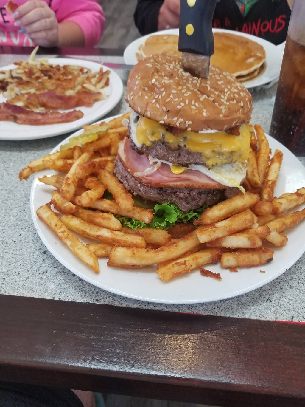 Mamas Table | restaurant | 23340 Cinema Dr, Santa Clarita, CA 91355, USA | 6612845988 OR +1 661-284-5988