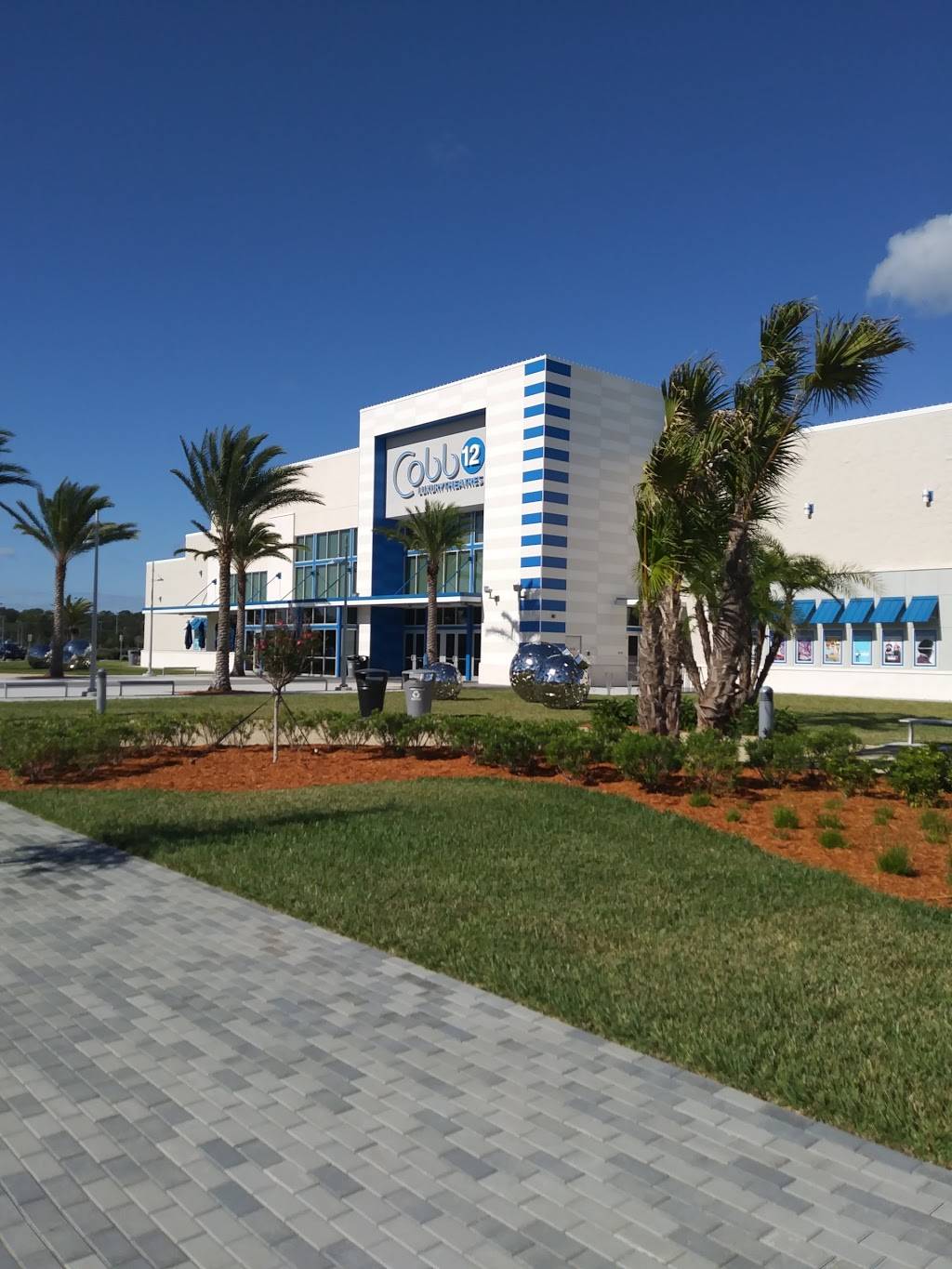 Cobb Daytona Luxury Theatres | restaurant | 1850 Legend lane E100, Daytona Beach, FL 32114, USA | 3869443922 OR +1 386-944-3922