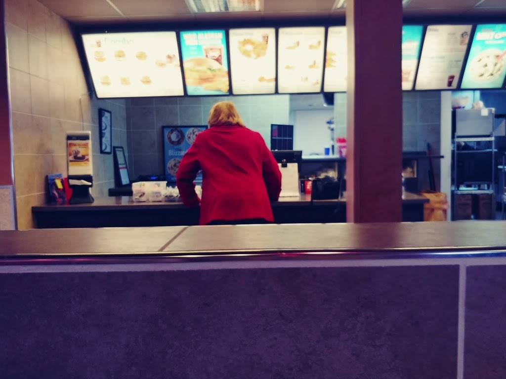 Dairy Queen Grill & Chill | restaurant | 1023 S Oakwood Ave, Geneseo, IL 61254, USA | 3099446482 OR +1 309-944-6482