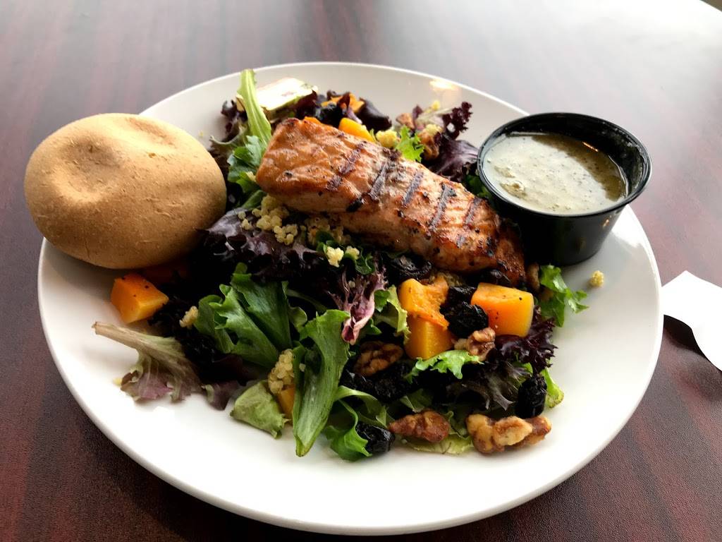 Pier 17 | restaurant | 539 Riverfront Dr, Sheboygan, WI 53081, USA | 9207836833 OR +1 920-783-6833