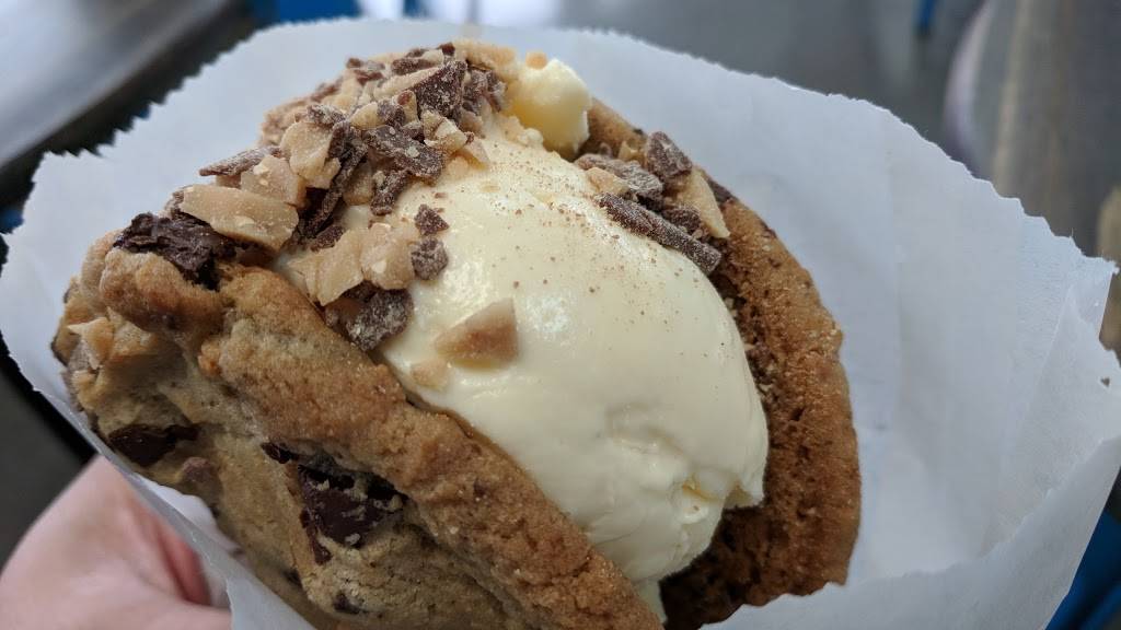 Rocky Moo | restaurant | 100 E Main St Ste R4, Spartanburg, SC 29306, USA | 8649131322 OR +1 864-913-1322