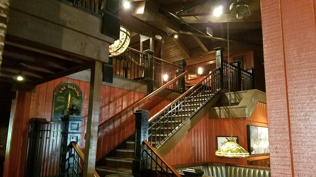 Houlihans | restaurant | 1085 N Mason Rd, Creve Coeur, MO 63141, USA | 3144691167 OR +1 314-469-1167