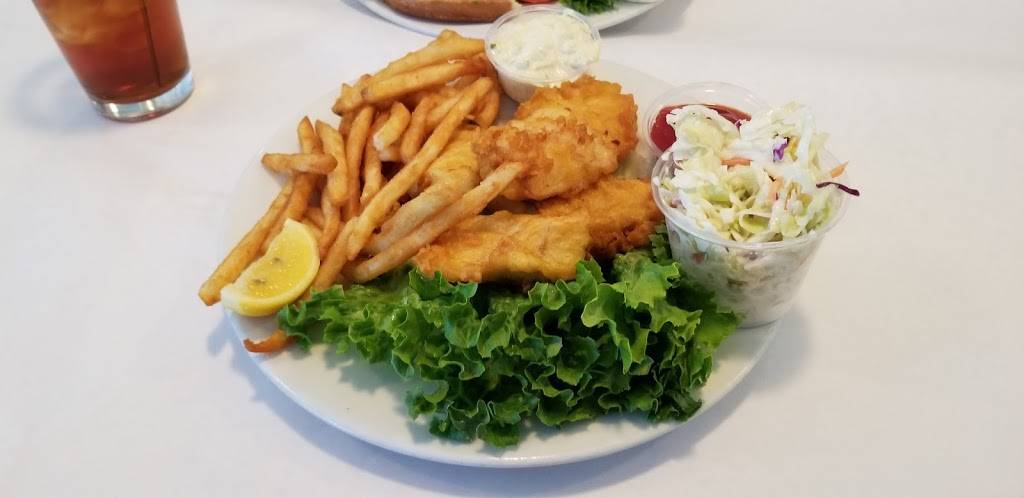 Vivolos Chowder House | restaurant | 127 Central Ave, Pacific Grove, CA 93950, USA | 8313725414 OR +1 831-372-5414