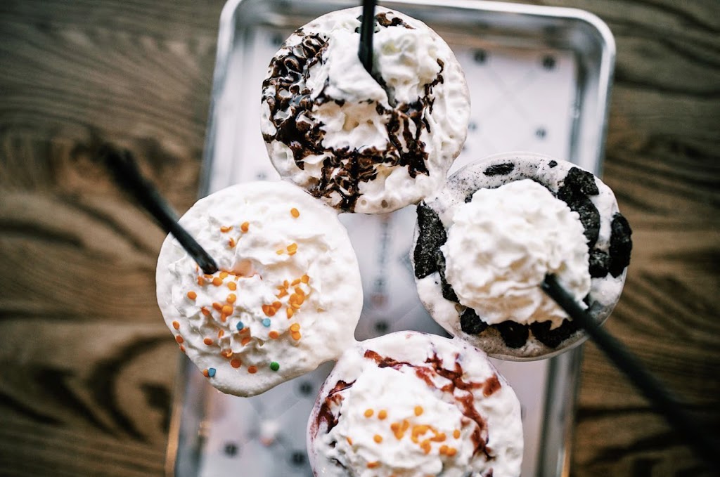 BurgerIM | restaurant | 1060 Flatbush Ave, Brooklyn, NY 11226, USA | 3474420507 OR +1 347-442-0507