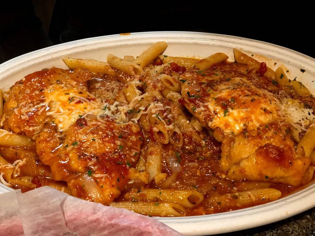 Massimos Ristorante | restaurant | 19 Centre St, Wakefield, MA 01880, USA | 7815871757 OR +1 781-587-1757