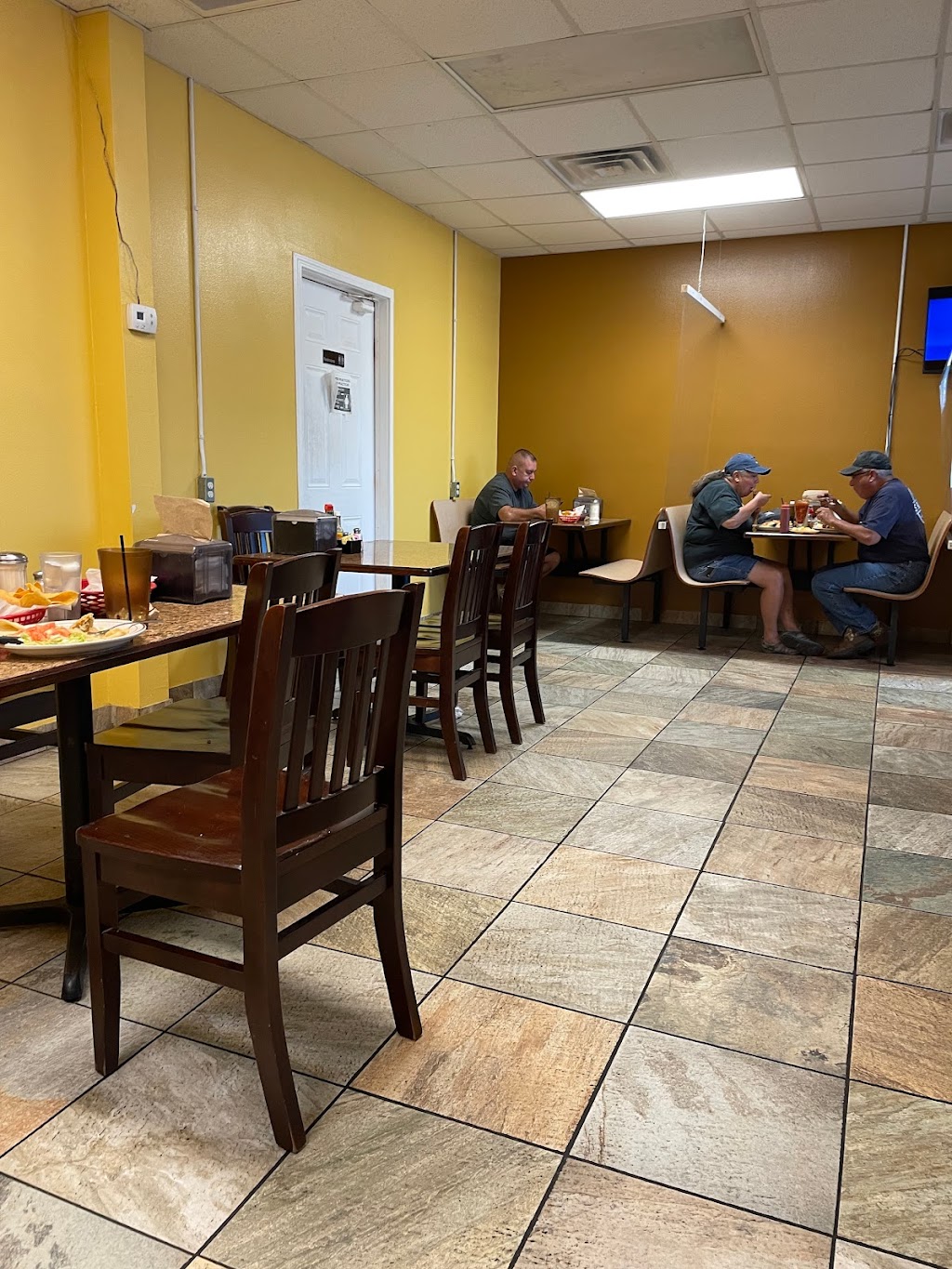 La Ribera | restaurant | 1602 Morgan Ave, Corpus Christi, TX 78404, USA | 3618833588 OR +1 361-883-3588