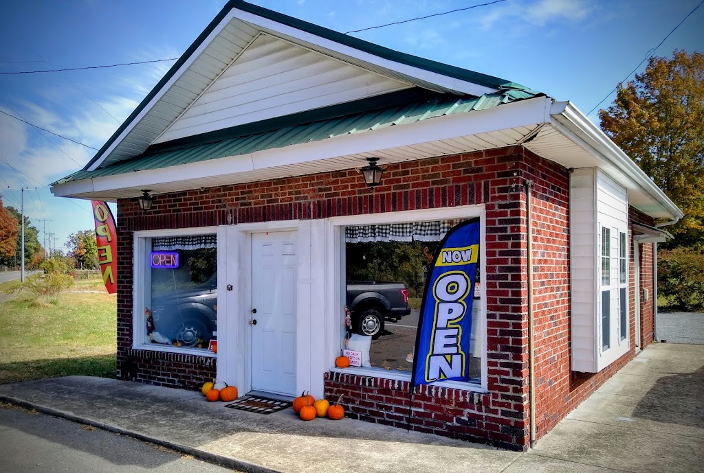 Gracey Jos Cafe | restaurant | 7475 TN-52, Orlinda, TN 37141, USA | 2707761455 OR +1 270-776-1455