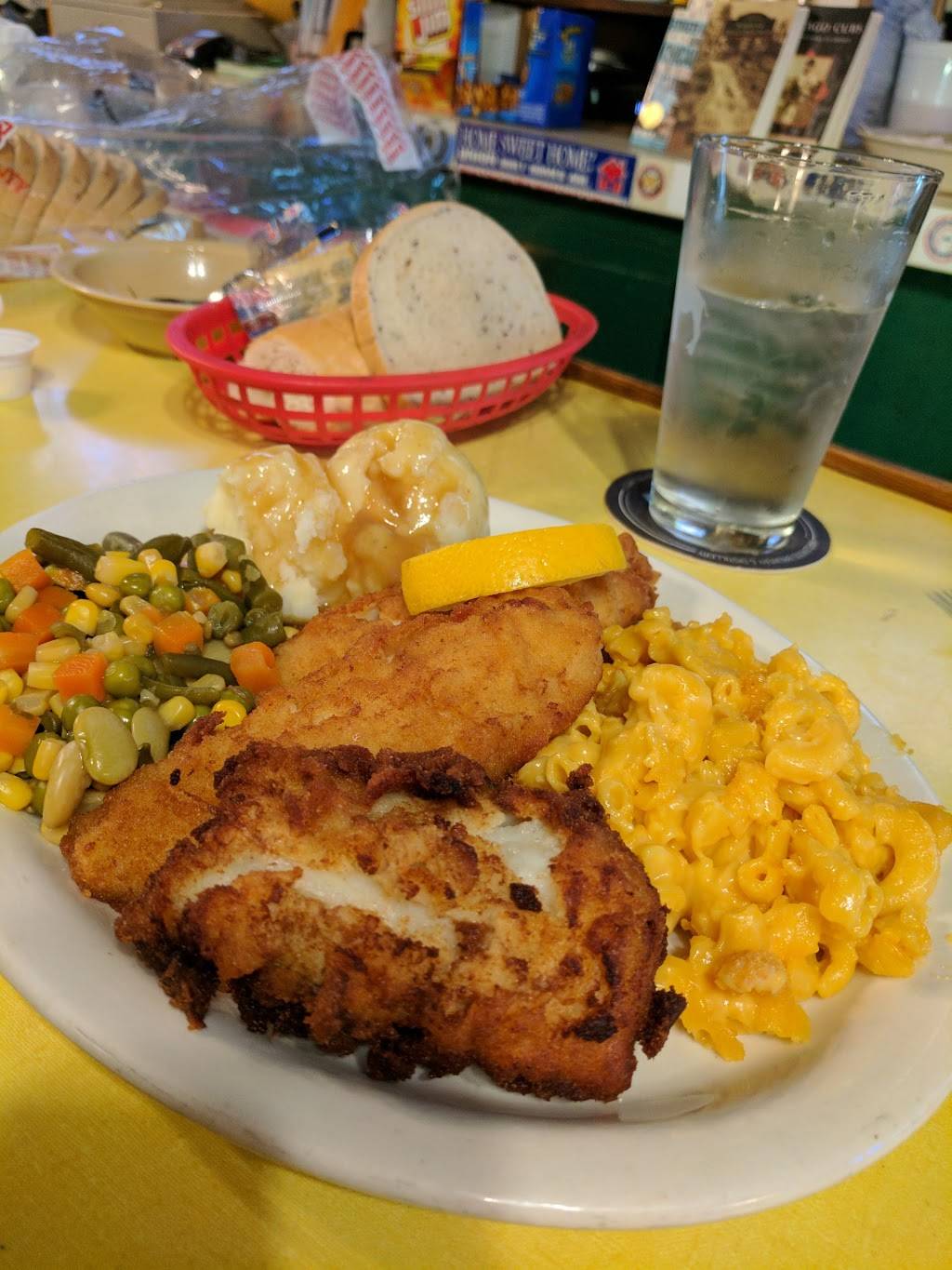 Frank and Marys Tavern | restaurant | 2905 N Elston Ave, Chicago, IL 60618, USA | 7734638179 OR +1 773-463-8179