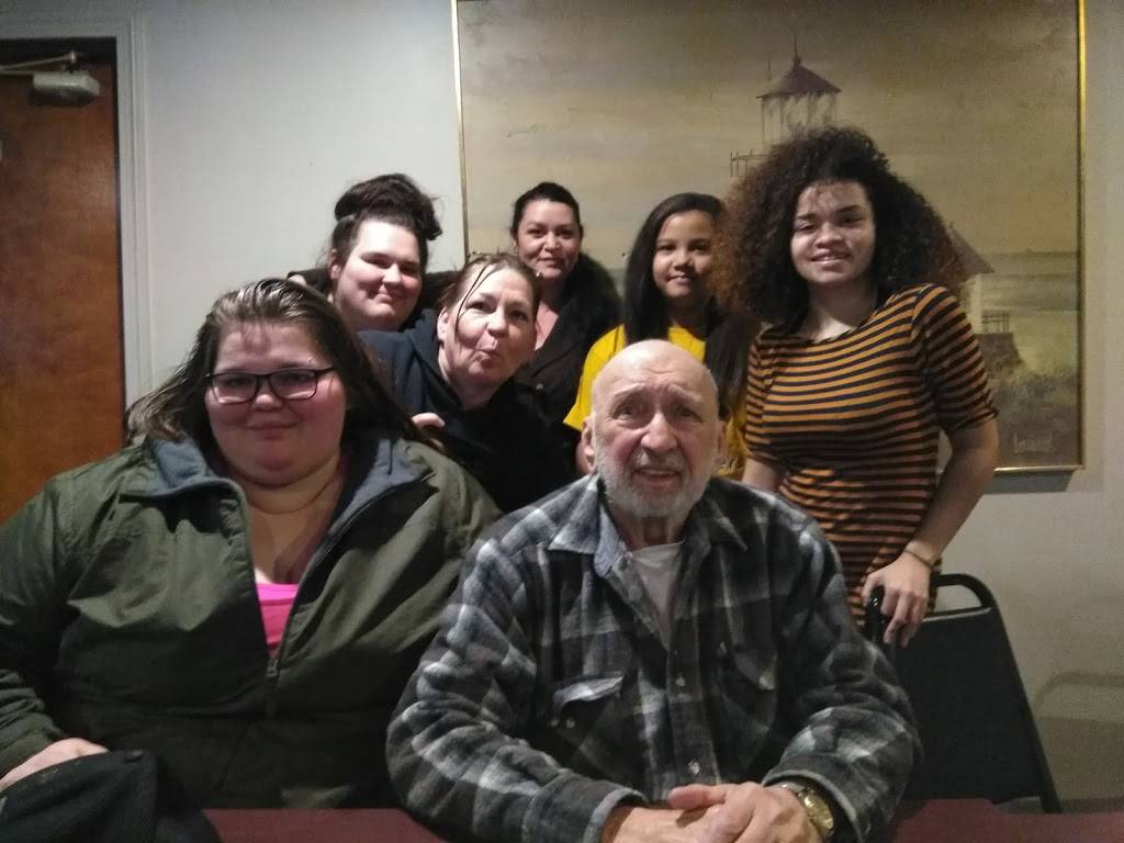 Lighthouse Bar & Grill | restaurant | 6543 Navarre Rd SW, Navarre, OH 44662, USA | 3308377724 OR +1 330-837-7724