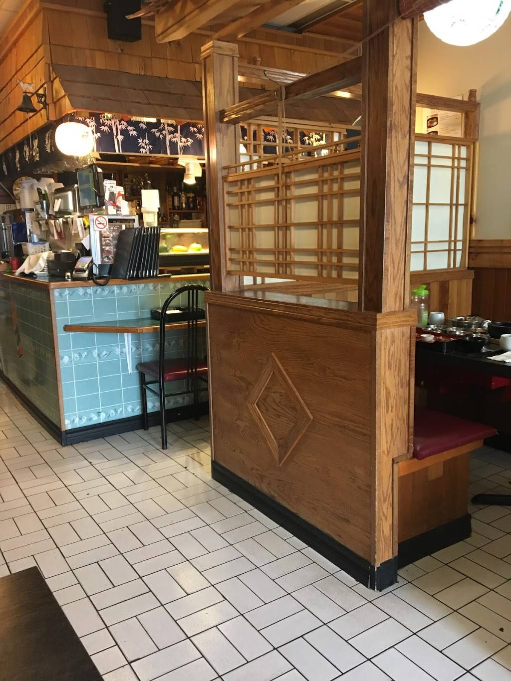 Malado Restaurant | restaurant | 2437 Finch Ave W, North York, ON M9M 2E7, Canada | 4167419728 OR +1 416-741-9728