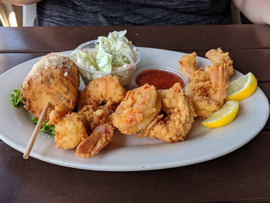 Hooked Island Grill | restaurant | 4200 Pine Island Rd, Matlacha, FL 33993, USA | 2395403463 OR +1 239-540-3463