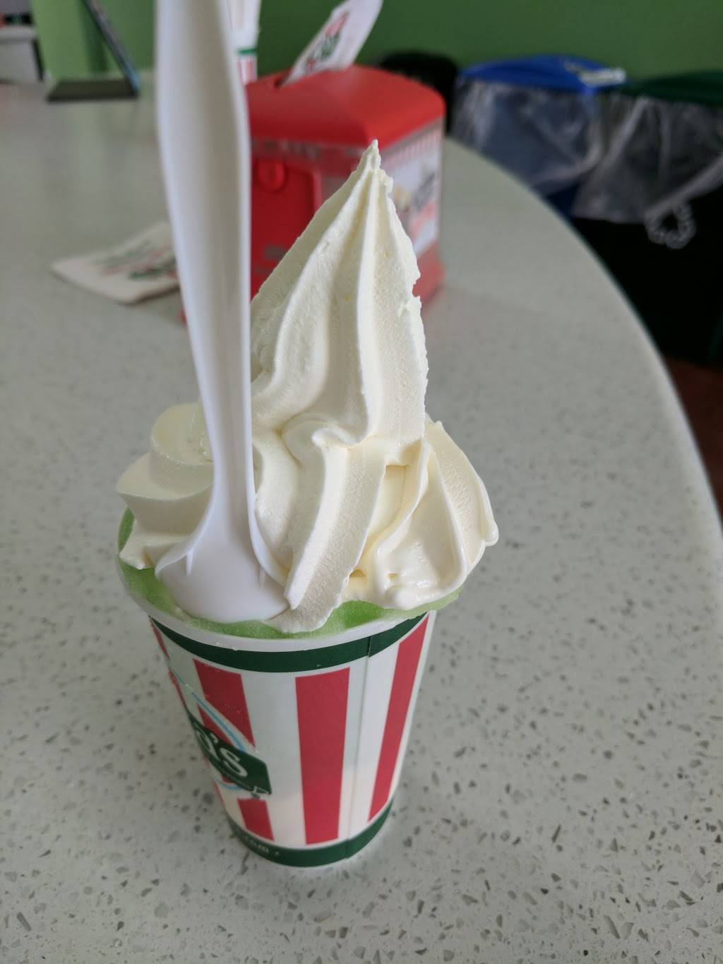 Ritas Italian Ice & Frozen Custard | restaurant | 740 El Camino Real, San Carlos, CA 94070, USA | 6505965144 OR +1 650-596-5144