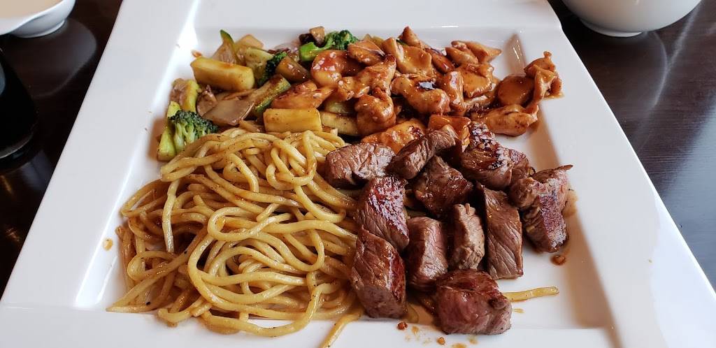 Sapporo Japanese Restaurant | restaurant | 1028 Pearson Dr, Hudson, WI 54016, USA | 7153812999 OR +1 715-381-2999