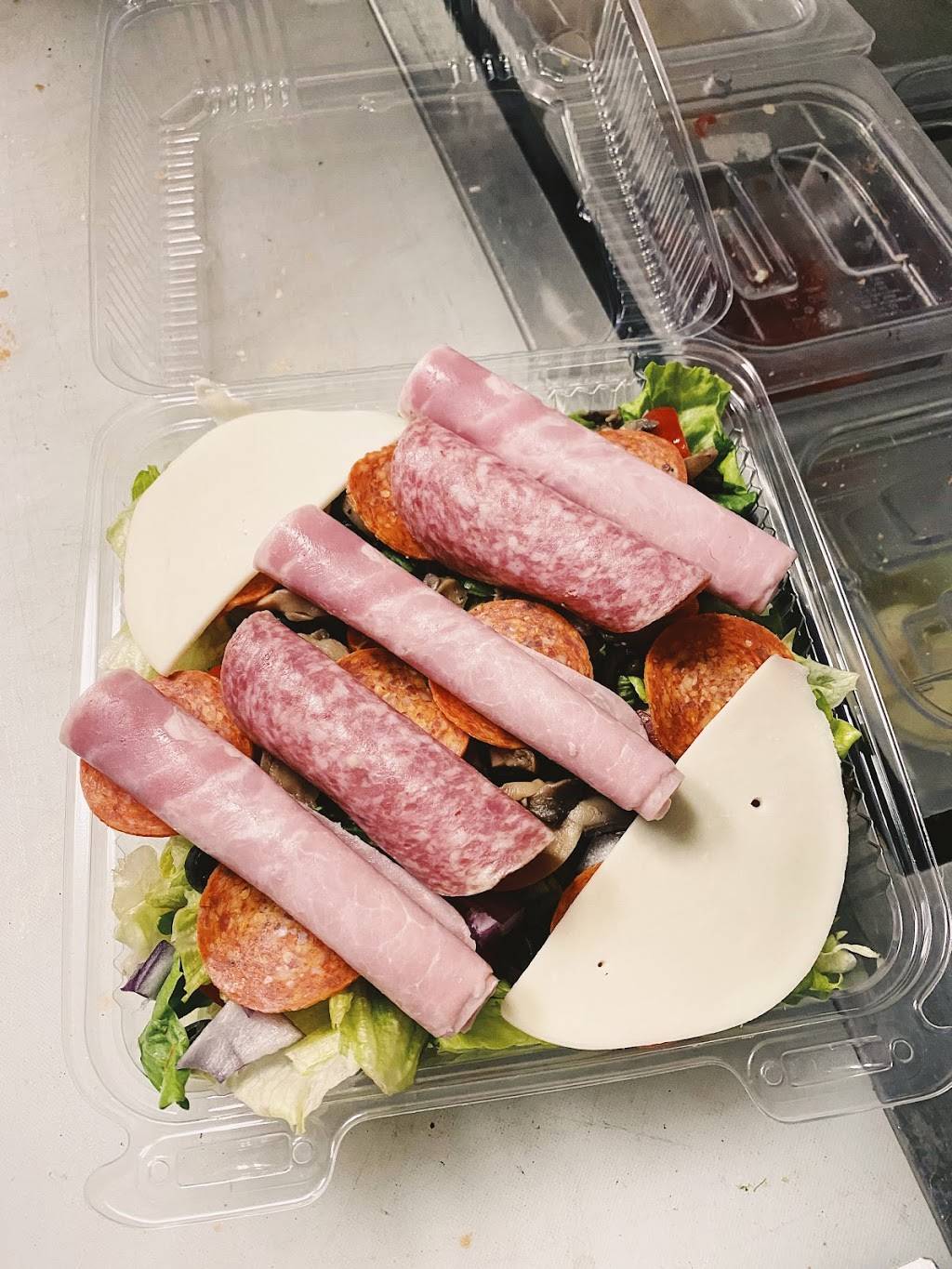 Salty Tomato Pizzeria | meal takeaway | 18 Ocean Ave, West Haven, CT 06516, USA | 2039325353 OR +1 203-932-5353