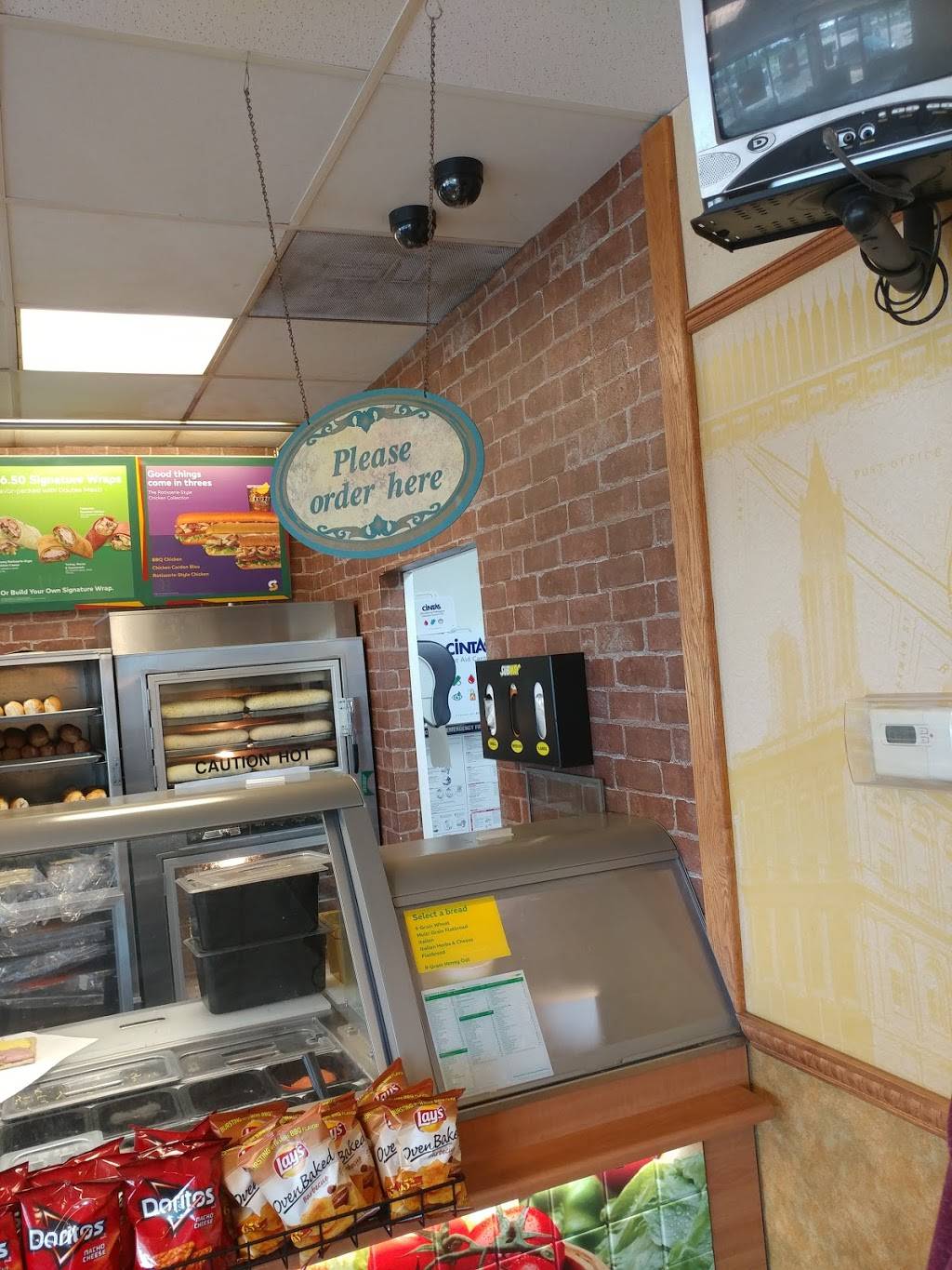 Subway | meal takeaway | 34200 Commerce Dr, De Soto, KS 66018, USA | 9135853215 OR +1 913-585-3215