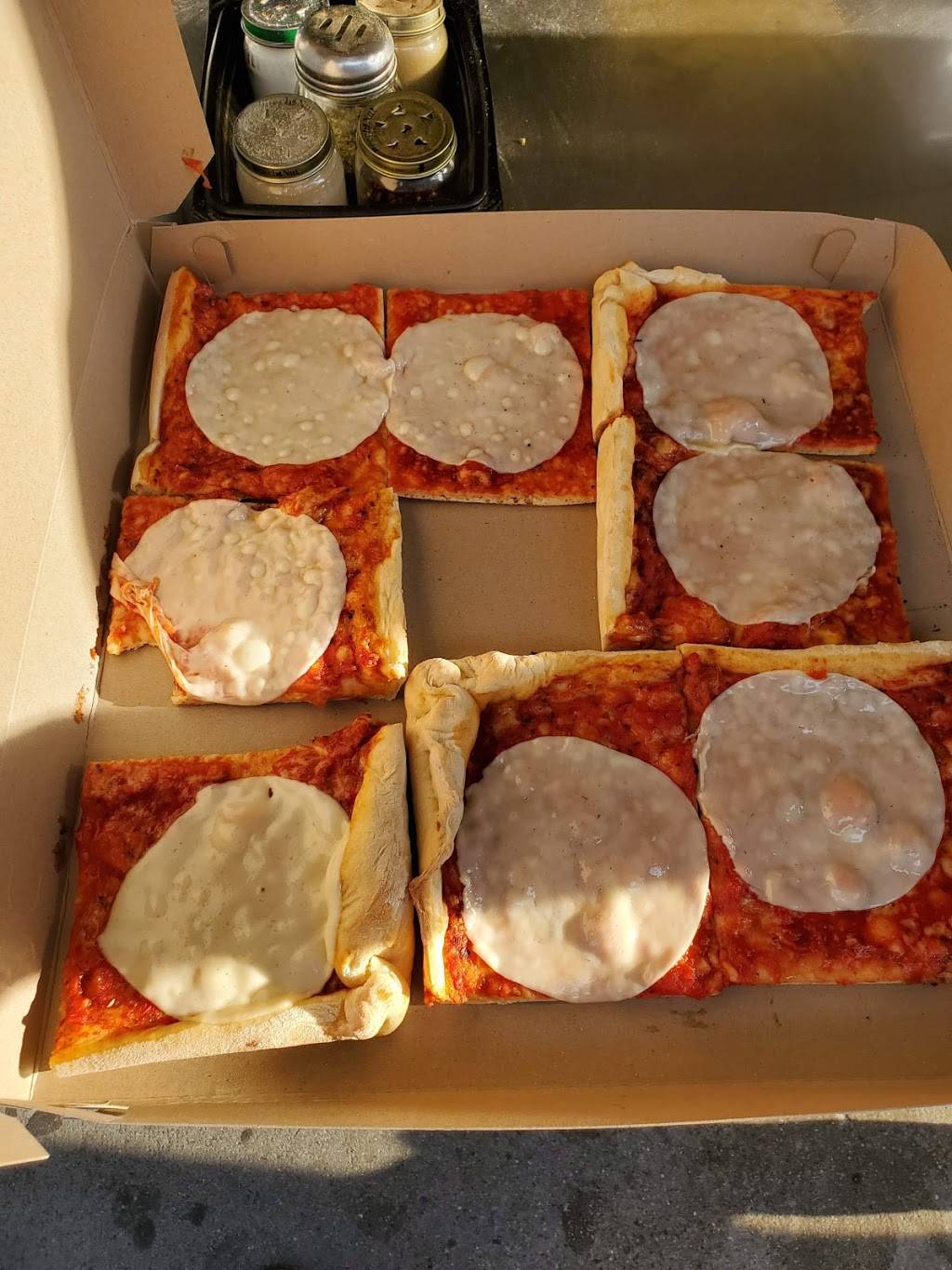 Cristys Pizza | restaurant | 1 Riverview Terrace, Hampton, NH 03842, USA | 6039294496 OR +1 603-929-4496