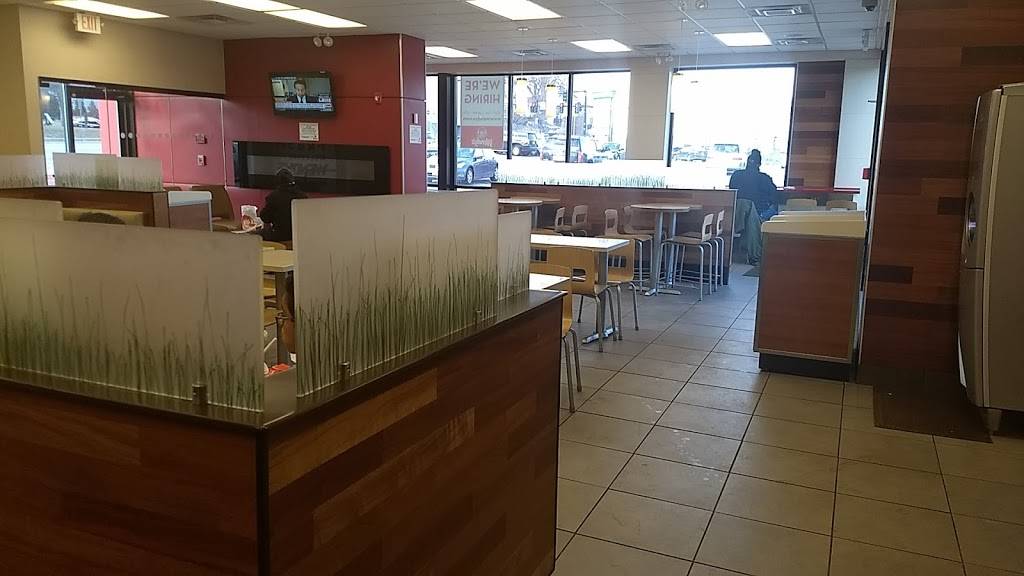 Wendys | restaurant | 702 Southbridge St, Worcester, MA 01610, USA | 5087551476 OR +1 508-755-1476