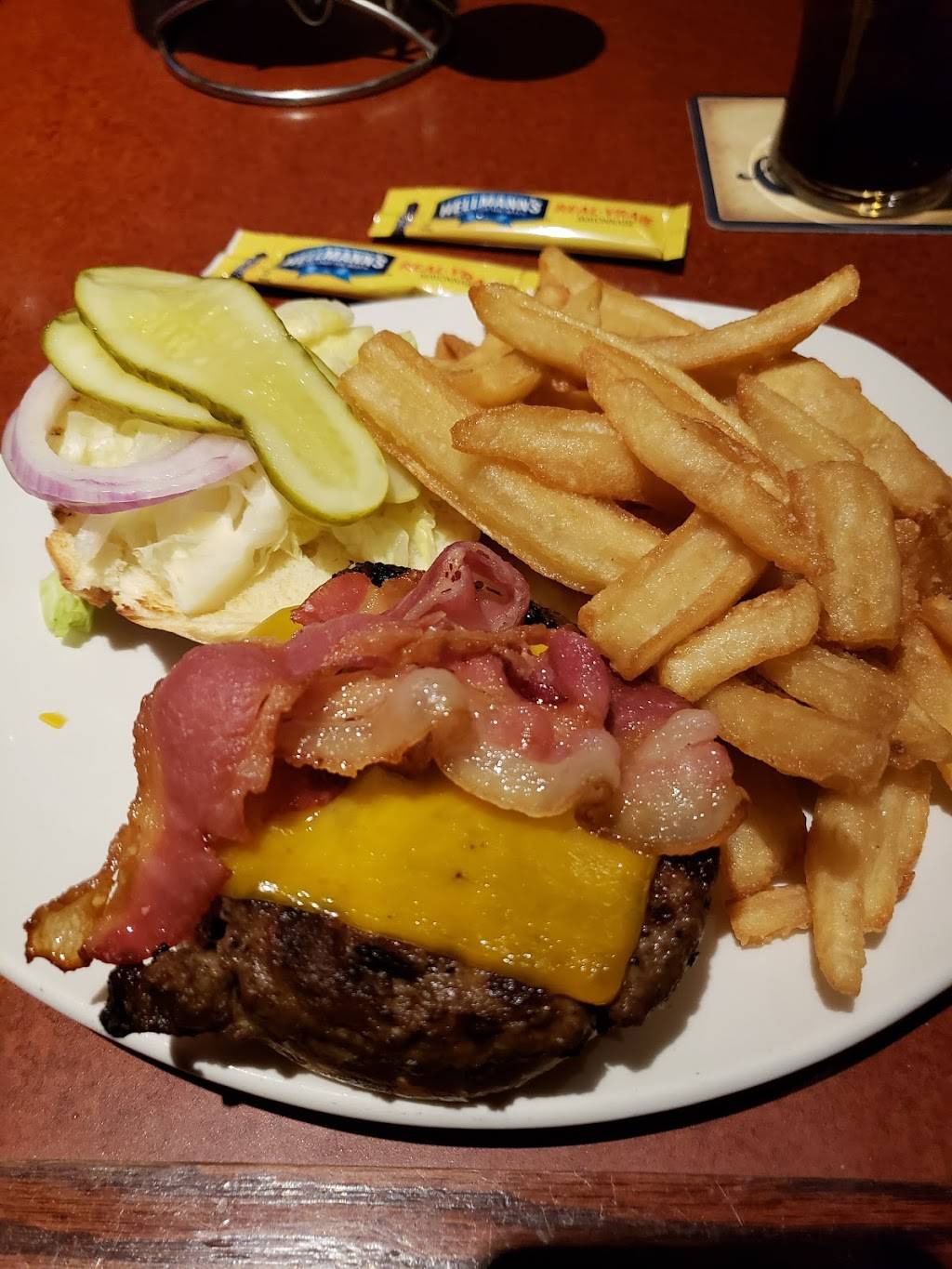 St. Louis Bar & Grill | restaurant | 23580 Woodbine Ave, Keswick, ON L4P 0E2, Canada | 9054761333 OR +1 905-476-1333