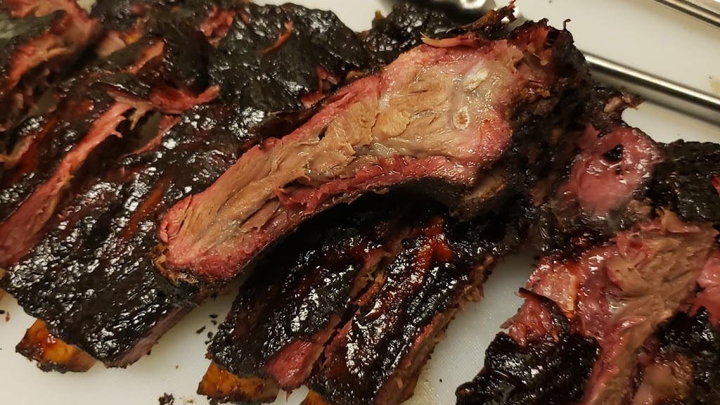 Erics smoke ring | restaurant | Bandini Ave, Riverside, CA 92506, USA | 9513340602 OR +1 951-334-0602