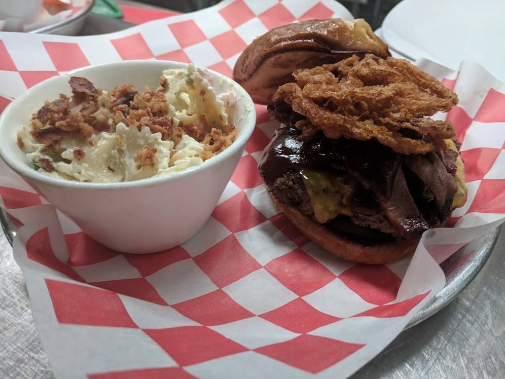 Sugar Hill Brewing Company | restaurant | 16622 Broad St, St Paul, VA 24283, USA | 2767381088 OR +1 276-738-1088