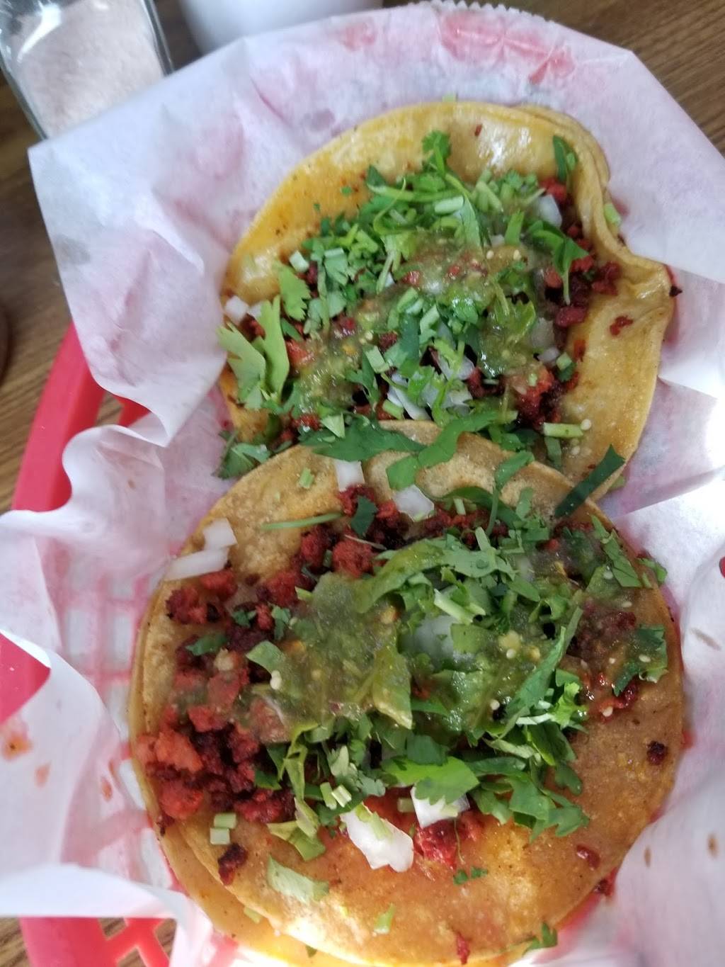 Geno Nottolinis Pizza | restaurant | 1800 South 13th Street, Milwaukee, WI 53204, USA | 4146451900 OR +1 414-645-1900