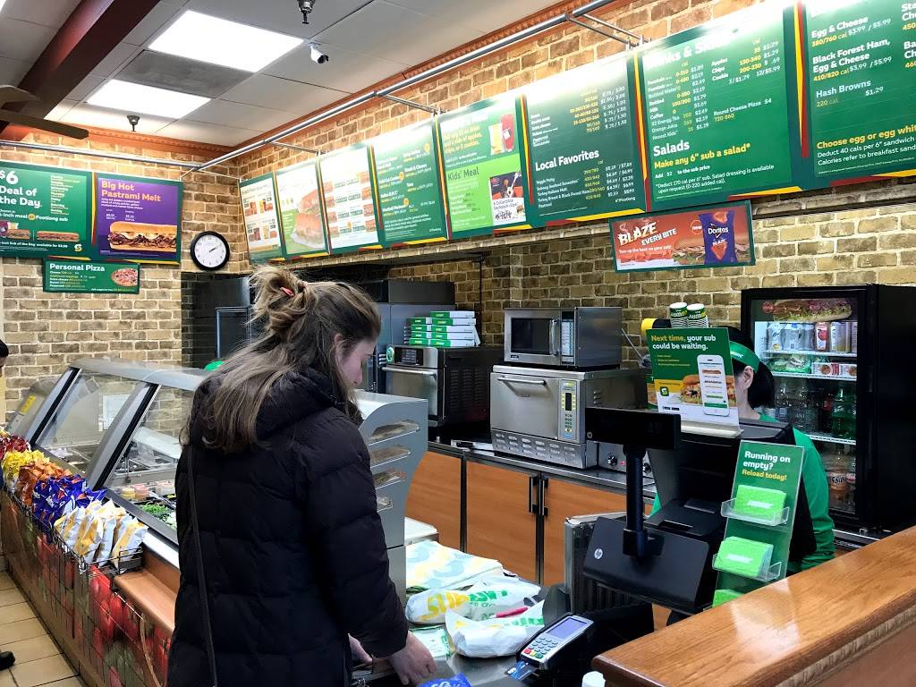 Subway Restaurants | restaurant | 6223 Oxon Hill Rd, Oxon Hill, MD 20745, USA | 3018390096 OR +1 301-839-0096