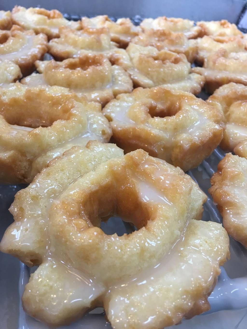 American Donut | restaurant | 2907 Rayford Rd #105, Spring, TX 77386, USA | 2812989800 OR +1 281-298-9800