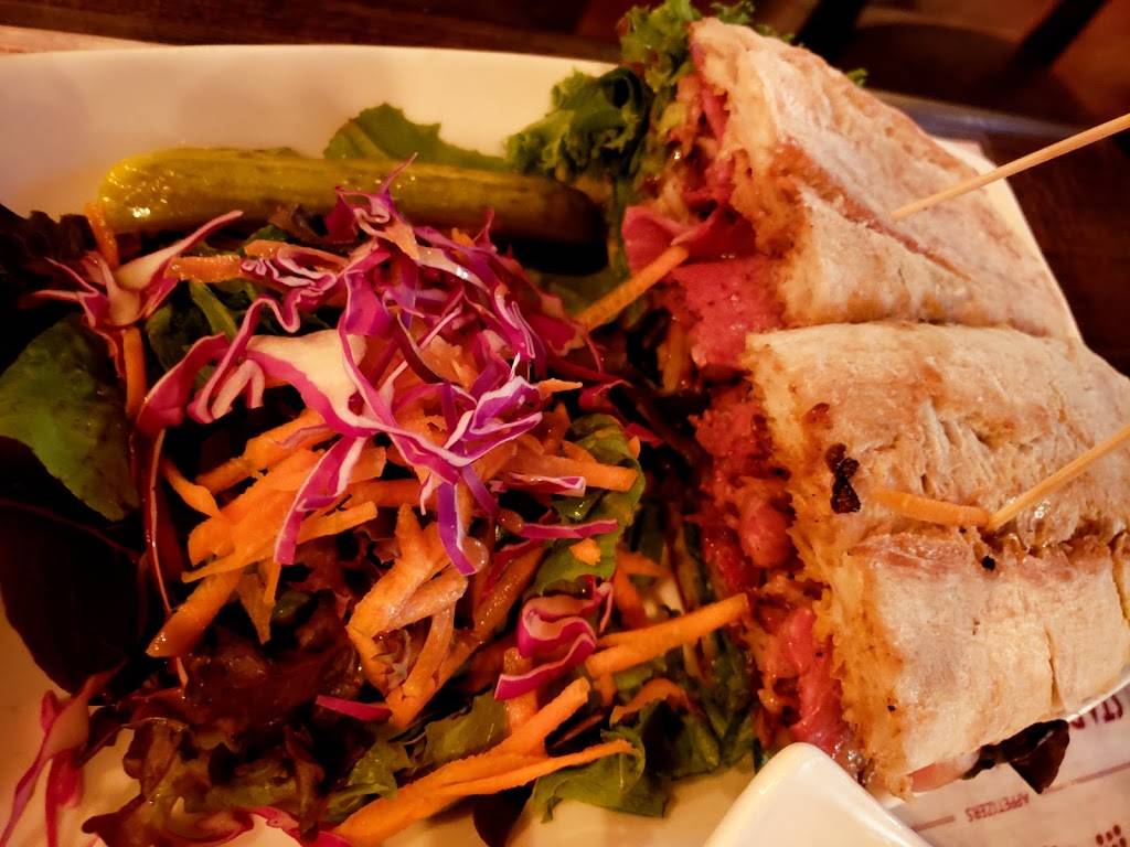 Mocha Burger | restaurant | 496 LaGuardia Pl, New York, NY 10012, USA | 2129823800 OR +1 212-982-3800