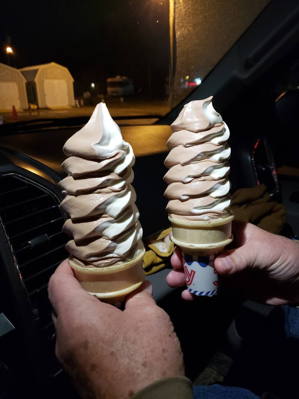 Tastee Treet | restaurant | 1219 N Cheney St, Taylorville, IL 62568, USA | 2178276394 OR +1 217-827-6394