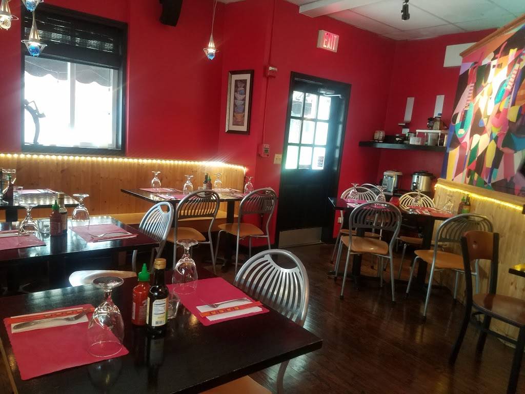 Noodles 102 | restaurant | 102 Ives St, Providence, RI 02906, USA | 4013835004 OR +1 401-383-5004