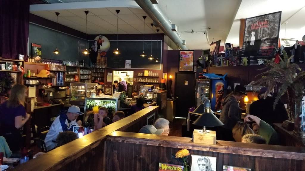 Famous Monster Pizza | restaurant | 208 W Monroe St, Decatur, IN 46733, USA | 2607064040 OR +1 260-706-4040