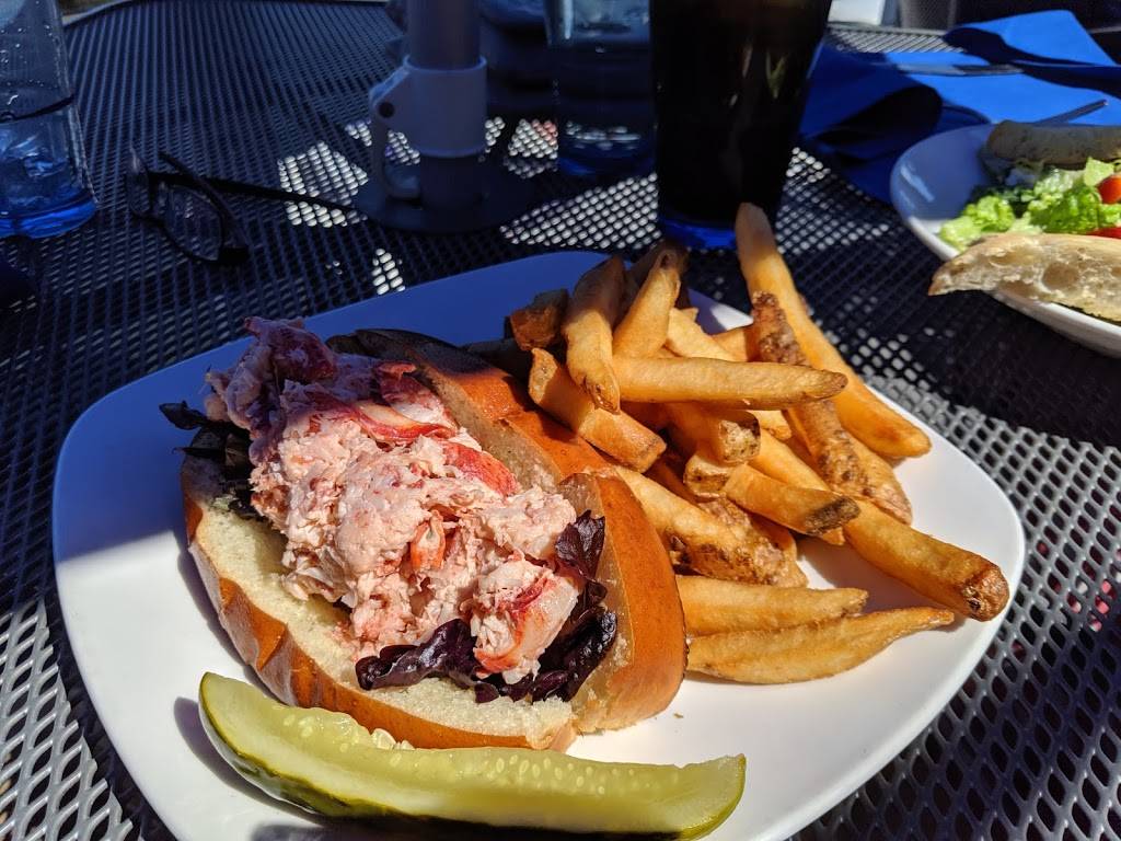 BLU On The Water | restaurant | 20 Water St, East Greenwich, RI 02818, USA | 4018853700 OR +1 401-885-3700