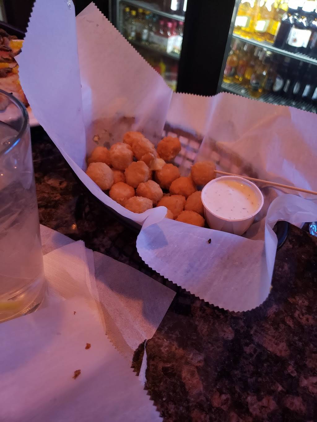 The Fillin Station Bar & Grill | night club | 49434 Gratiot Ave, Chesterfield, MI 48051, USA | 5869490030 OR +1 586-949-0030