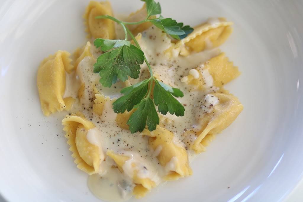 SLAY Italian Kitchen | restaurant | 1001 Manhattan Ave, Manhattan Beach, CA 90266, USA | 4242578301 OR +1 424-257-8301