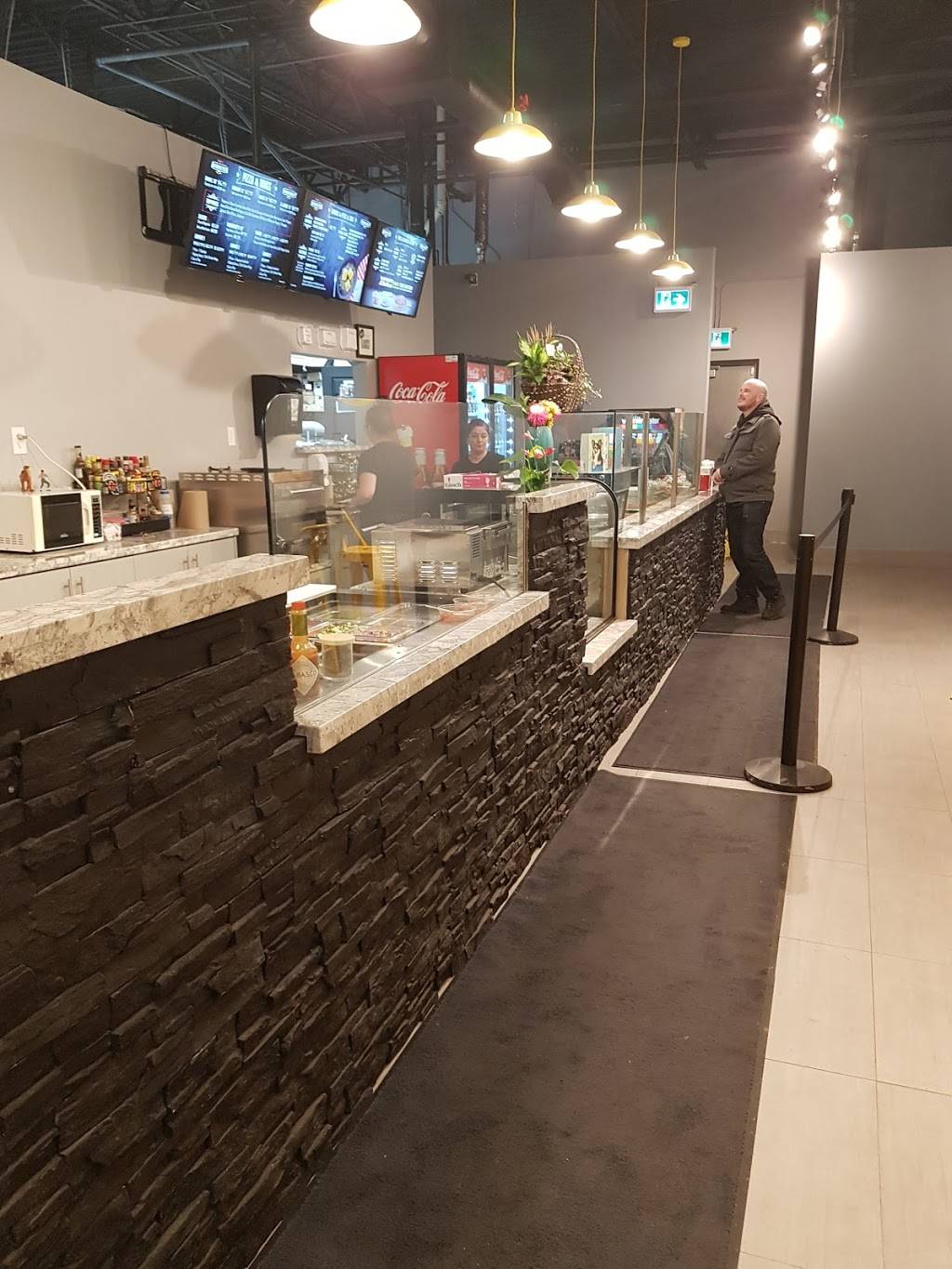 Poppis Pizzeria & Grill | meal takeaway | 14-1812 Rymal Rd E, Hamilton, ON L8W 3N3, Canada | 9056929779 OR +1 905-692-9779