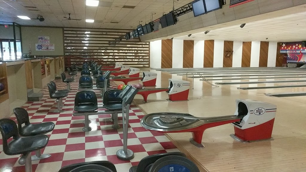 Bowl America Southwest | restaurant | 11532 Hull Street Rd, Midlothian, VA 23112, USA | 8047441500 OR +1 804-744-1500