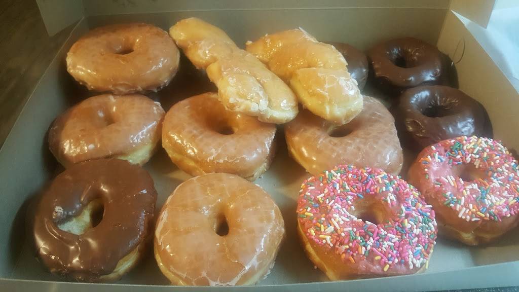 Beyond Donuts And Cafe | cafe | 8110 W Union Hills Dr #208, Glendale, AZ 85308, USA | 6233123780 OR +1 623-312-3780