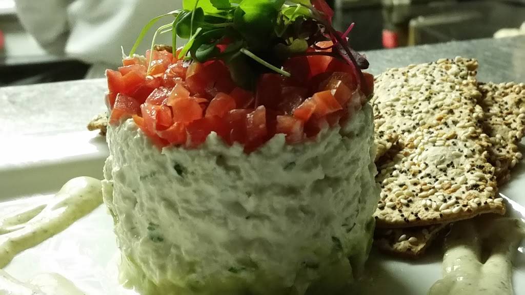 Fishtales On 33rd | restaurant | 3355 NE 33rd St, Fort Lauderdale, FL 33308, USA | 9546892344 OR +1 954-689-2344