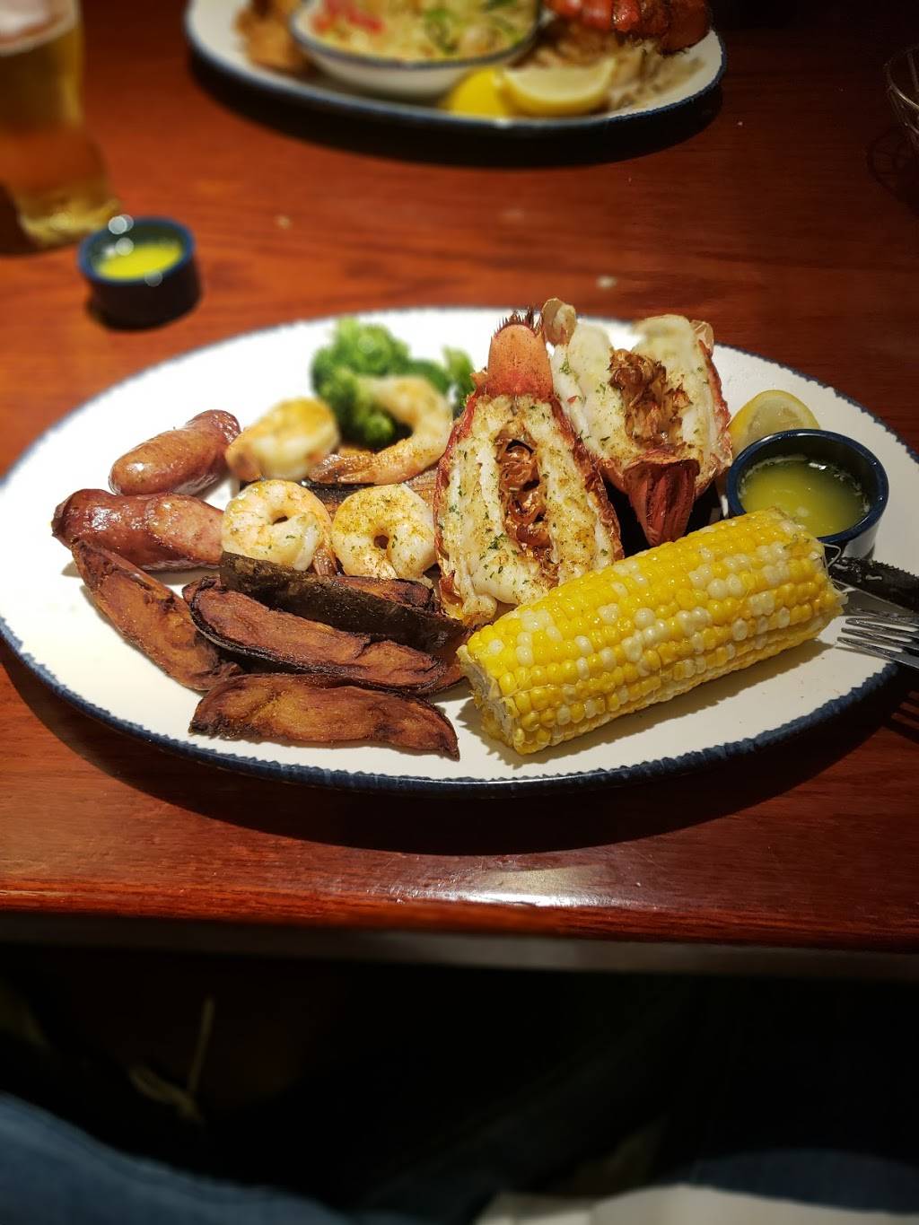 Red Lobster | restaurant | 2200 NJ-35, Oakhurst, NJ 07755, USA | 7324932404 OR +1 732-493-2404