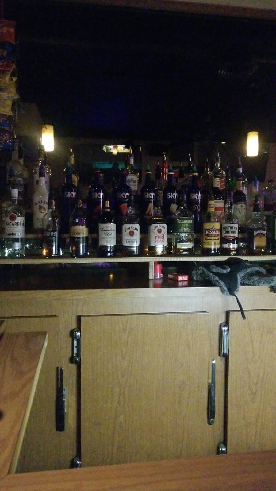 Pig Skin Inn | restaurant | 10631 W Freistadt Rd, Mequon, WI 53097, USA | 2622420882 OR +1 262-242-0882