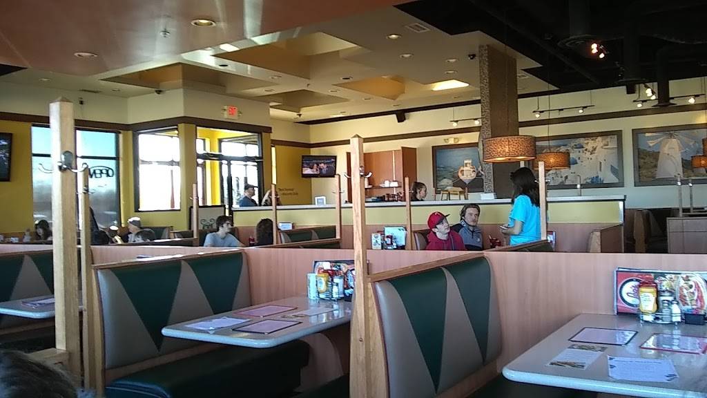 Leos Coney Island | restaurant | 20257 Hall Rd, Macomb, MI 48044, USA | 5862862300 OR +1 586-286-2300