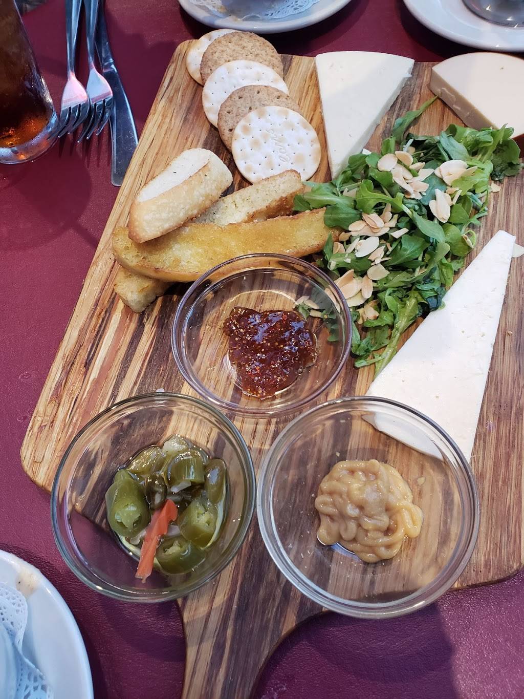 Corattis On Main | restaurant | 335 N Main St, Milford, MI 48381, USA | 2486850989 OR +1 248-685-0989