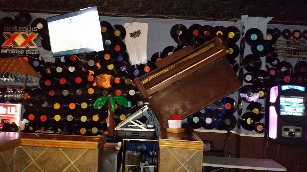 Copas | restaurant | 304 N Cedar Lake Rd, Round Lake, IL 60073, USA | 8475464433 OR +1 847-546-4433