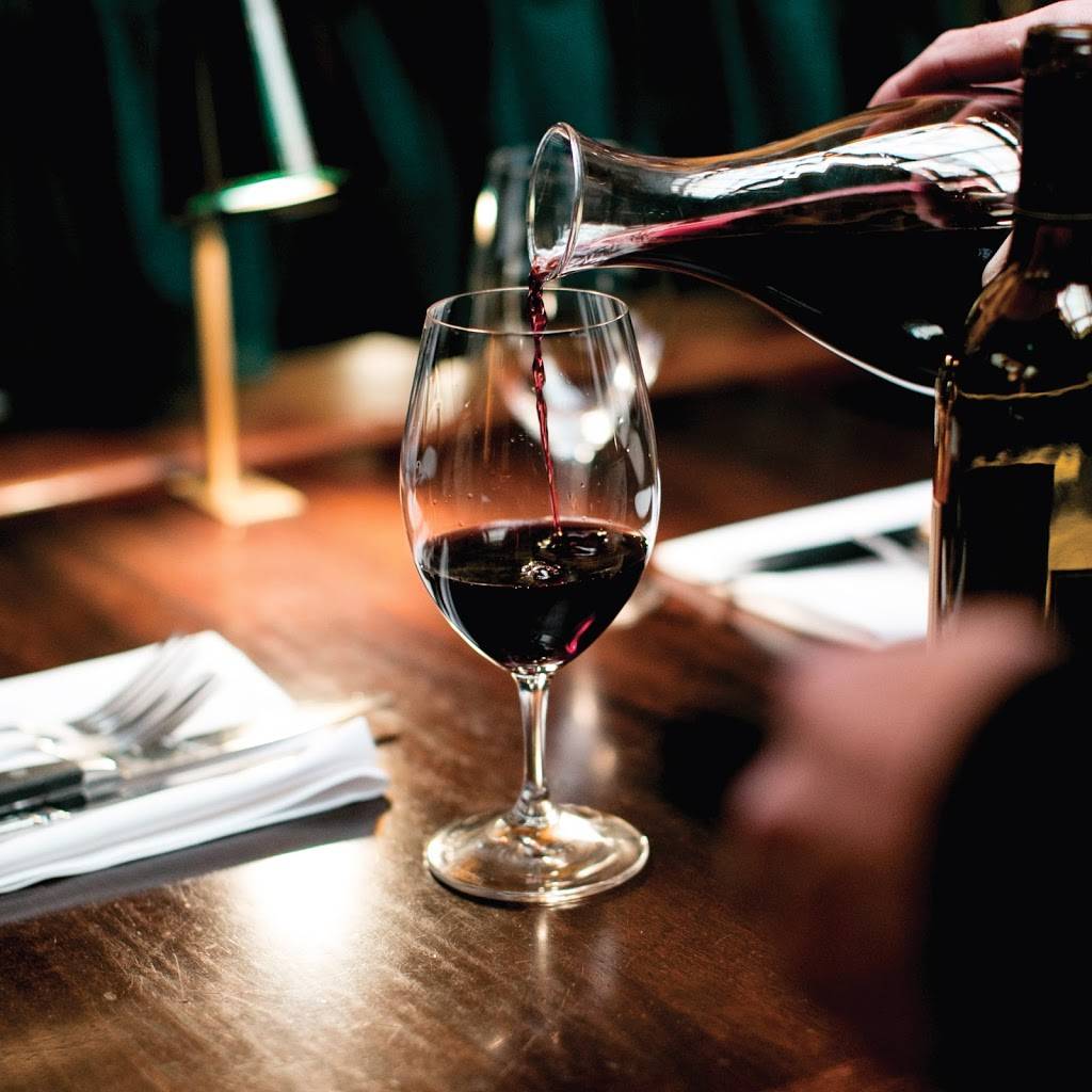 La Vecchia Restaurant Lakeshore | restaurant | 90 Marine Parade Dr, Etobicoke, ON M8V 4G1, Canada | 4162515999 OR +1 416-251-5999