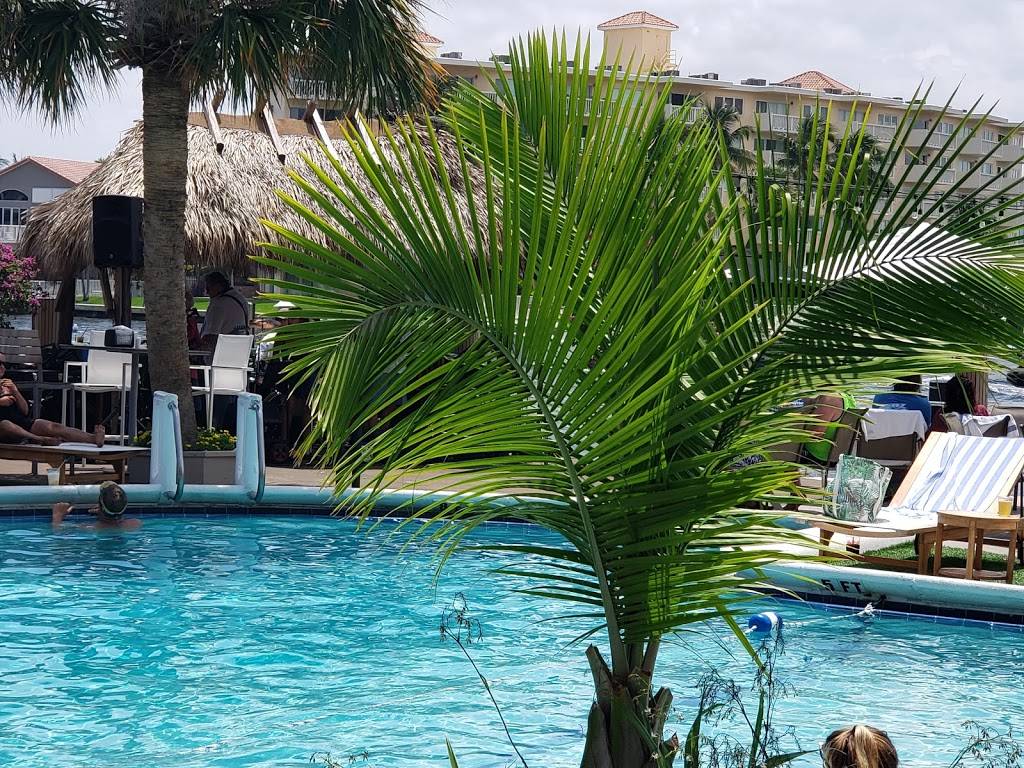 The Rusty Hook Tavern | restaurant | 125 N Riverside Dr, Pompano Beach, FL 33062, USA | 9549412499 OR +1 954-941-2499